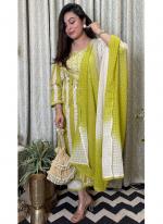 Cotton Green Casual Wear Hand Work Readymade Kurti Set